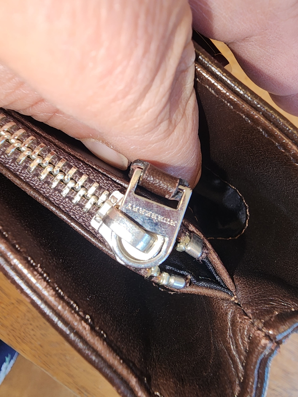 Burberry House Check canvas top handle bag featuring brown leather trim - Picture 9 of 16